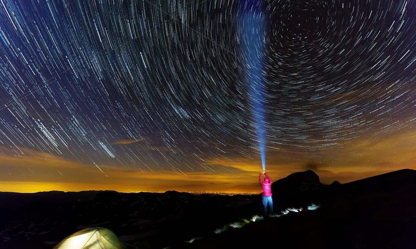 Nuit et ciel étoilé circumpolaire