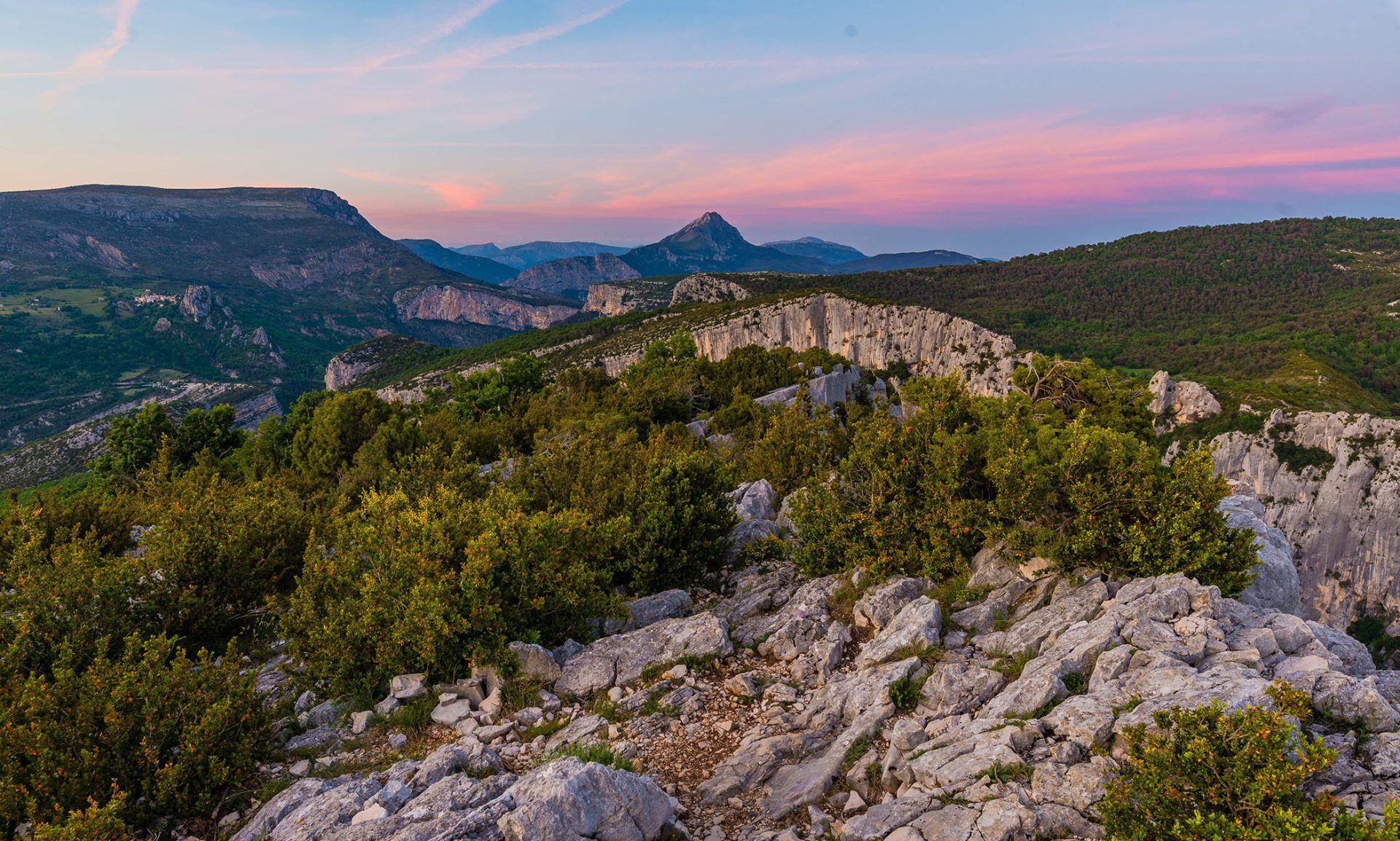 Sur la route des crêtes dans les Gorges du Verdon