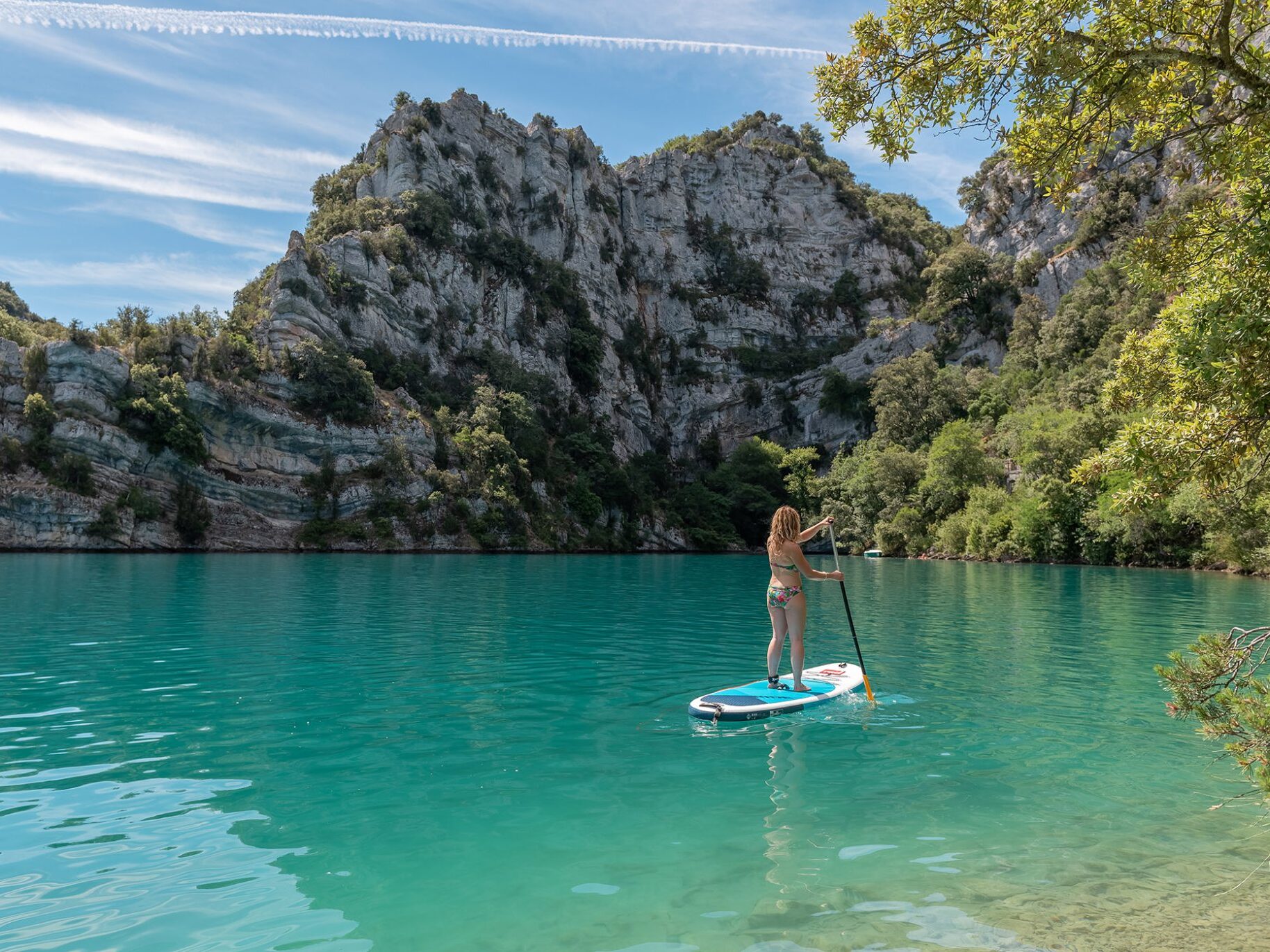 Stand-up paddle sur le lac d'Esparron-de-Verdon