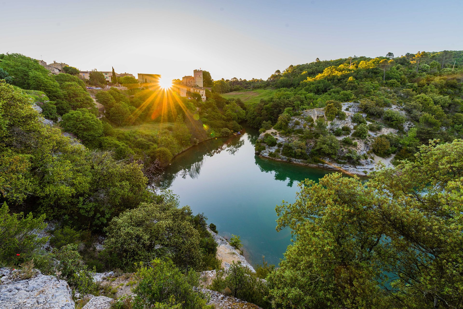 Lac et village d'Esparron-de-Verdon