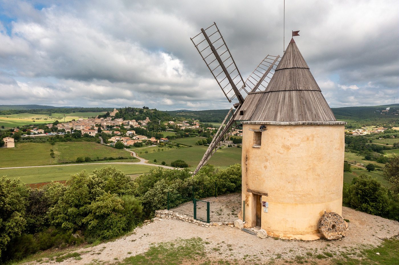 Moulin du Village de Saint Michel l'Observatoire
