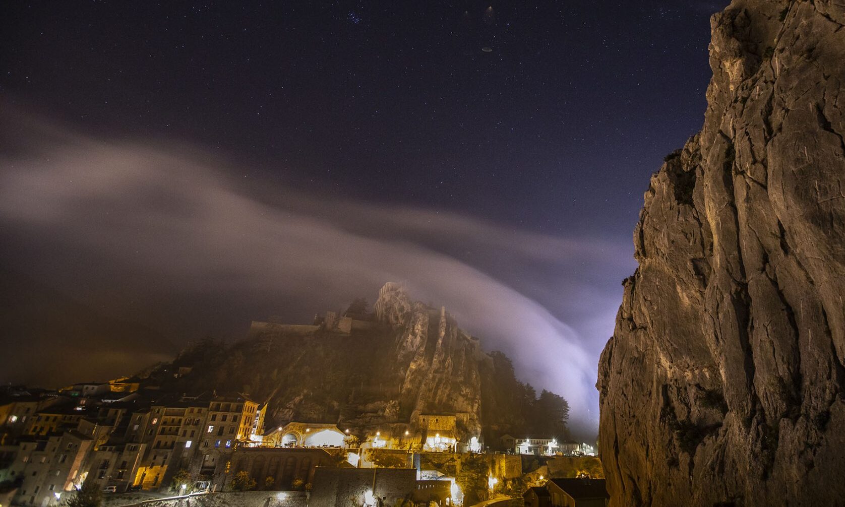 Sisteron de nuit