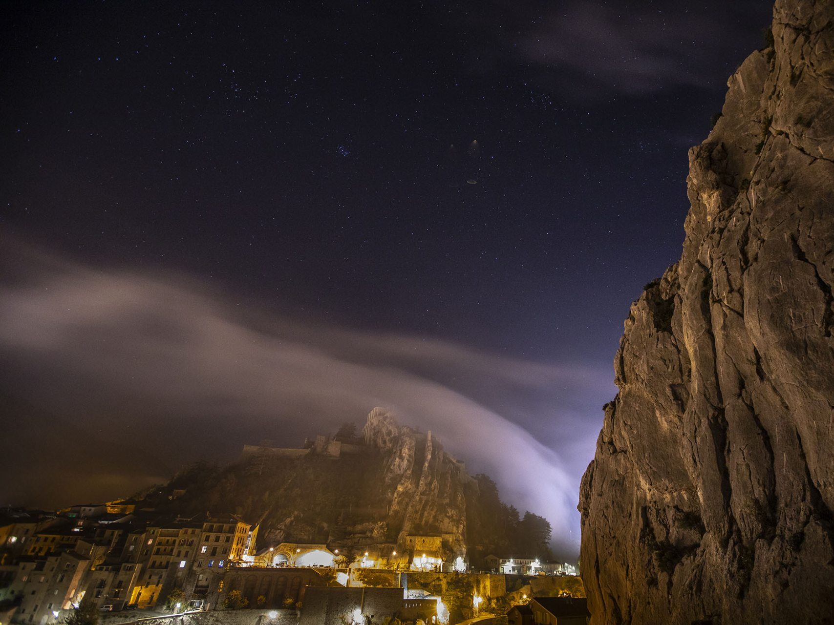 Sisteron de nuit