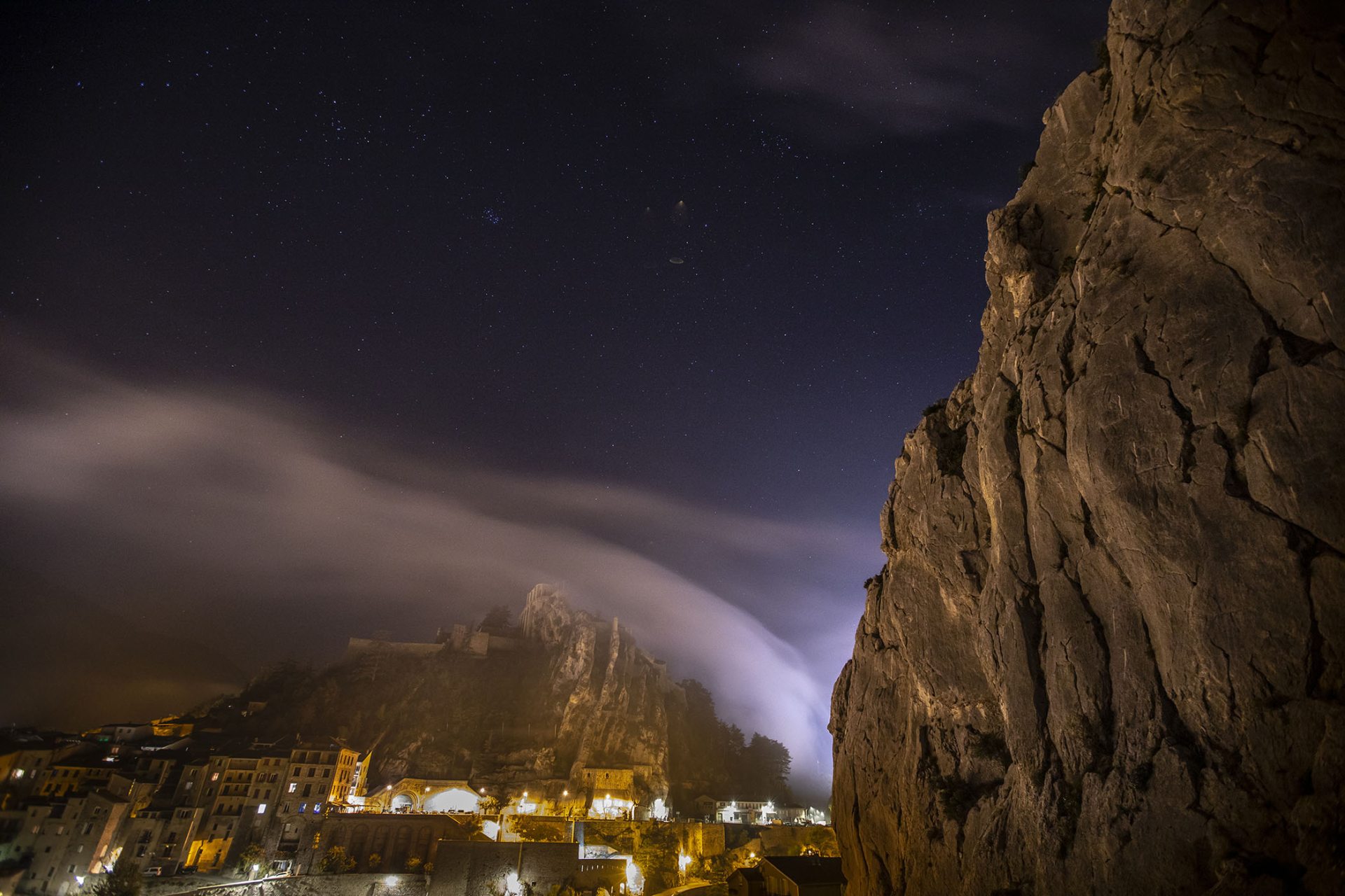 Sisteron de nuit