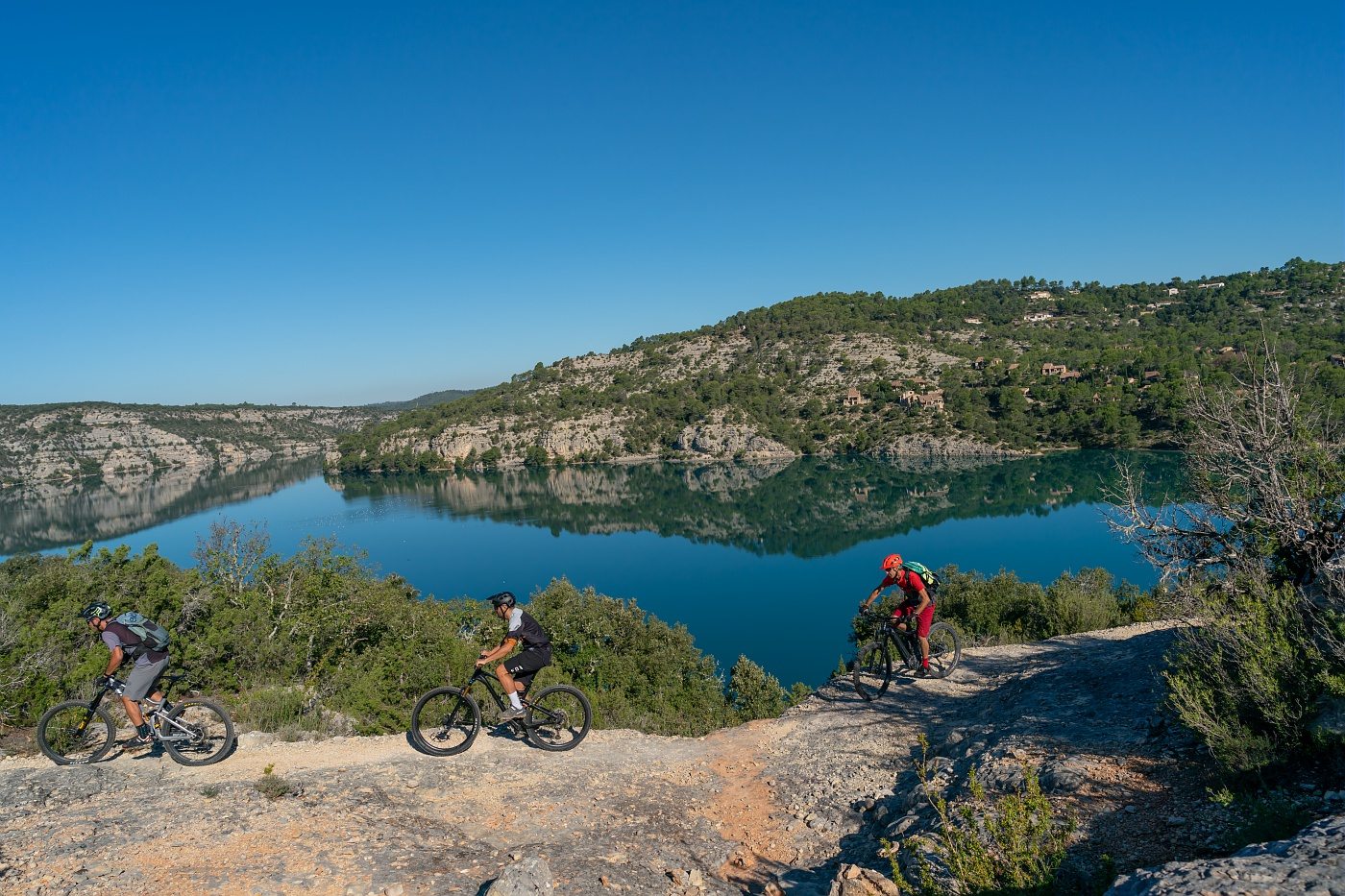 VTT à Esparron-du-Verdon