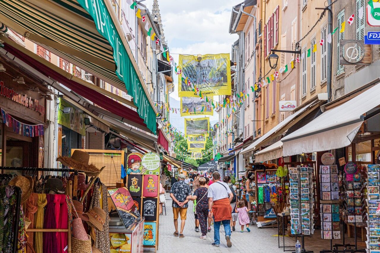 La rue Manuel à Barcelonnette