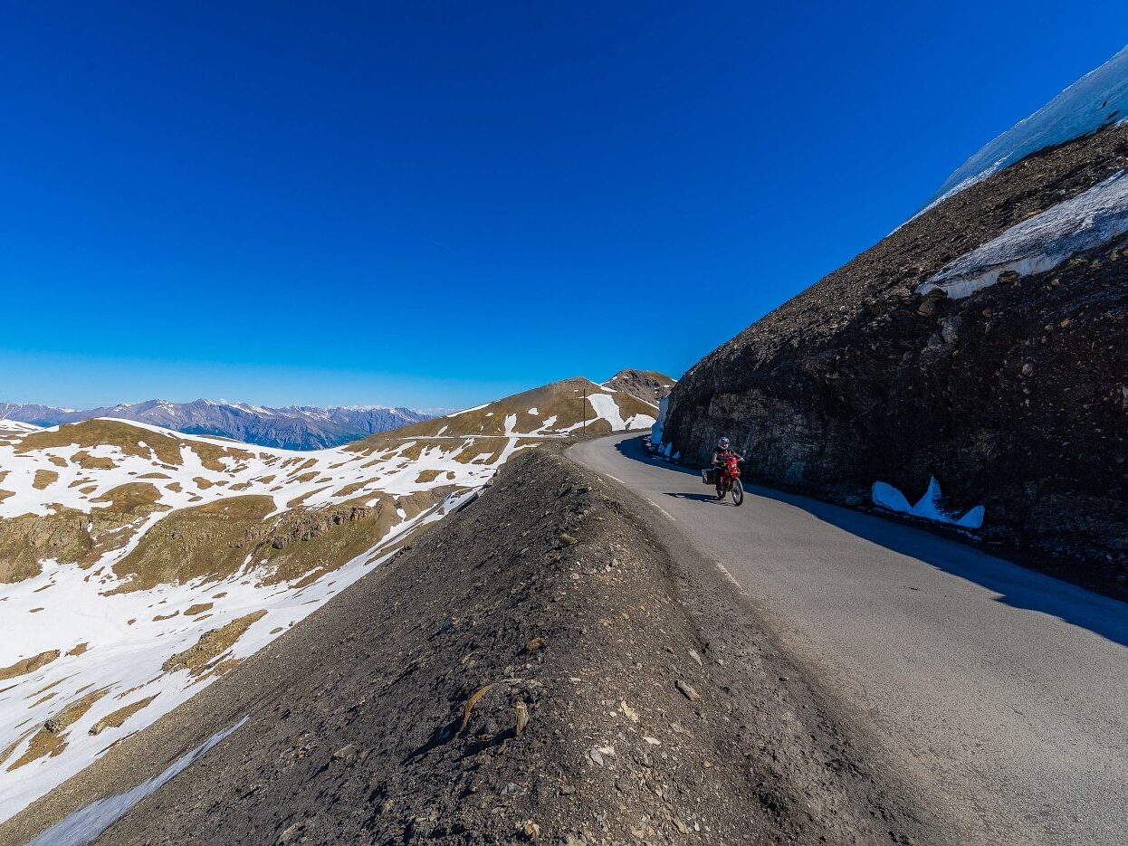 Col de la Bonette à moto