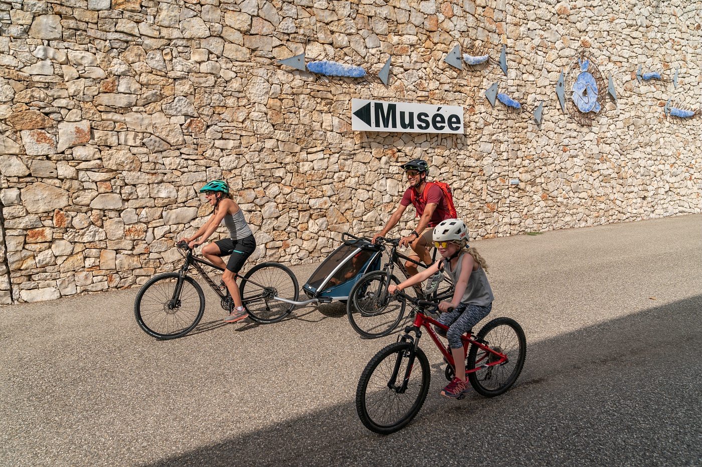 Cyclotourisme en famille à Quinson