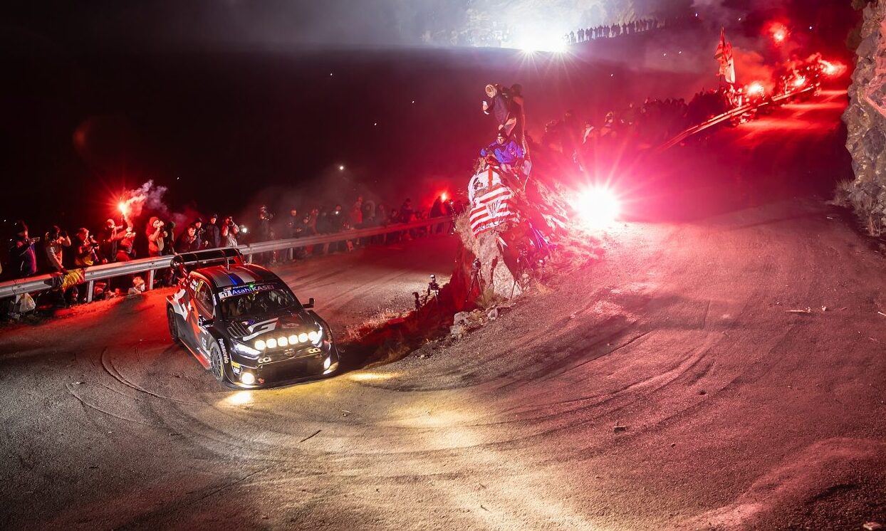 Rallye Monte Carlo WRC dans les tourniquets à Bayons