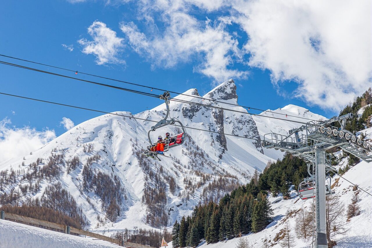 Ski dans la station de Val d'Allos La Foux - Espace Lumière
