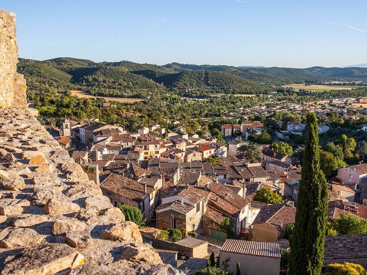 Vue sur Gréoux-les-Bains depuis le château