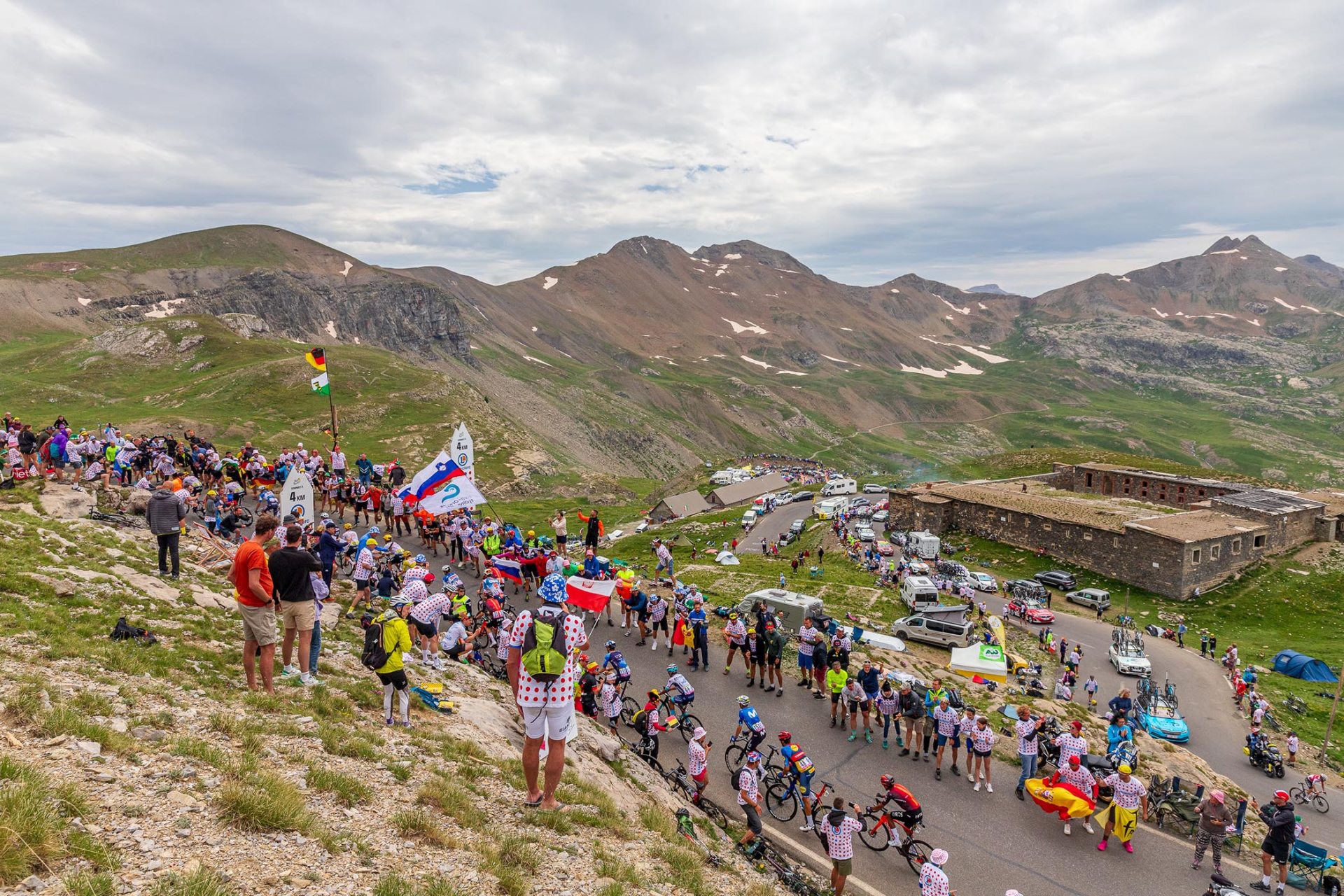 Le Tour de France dans le col de la Bonette en 2024