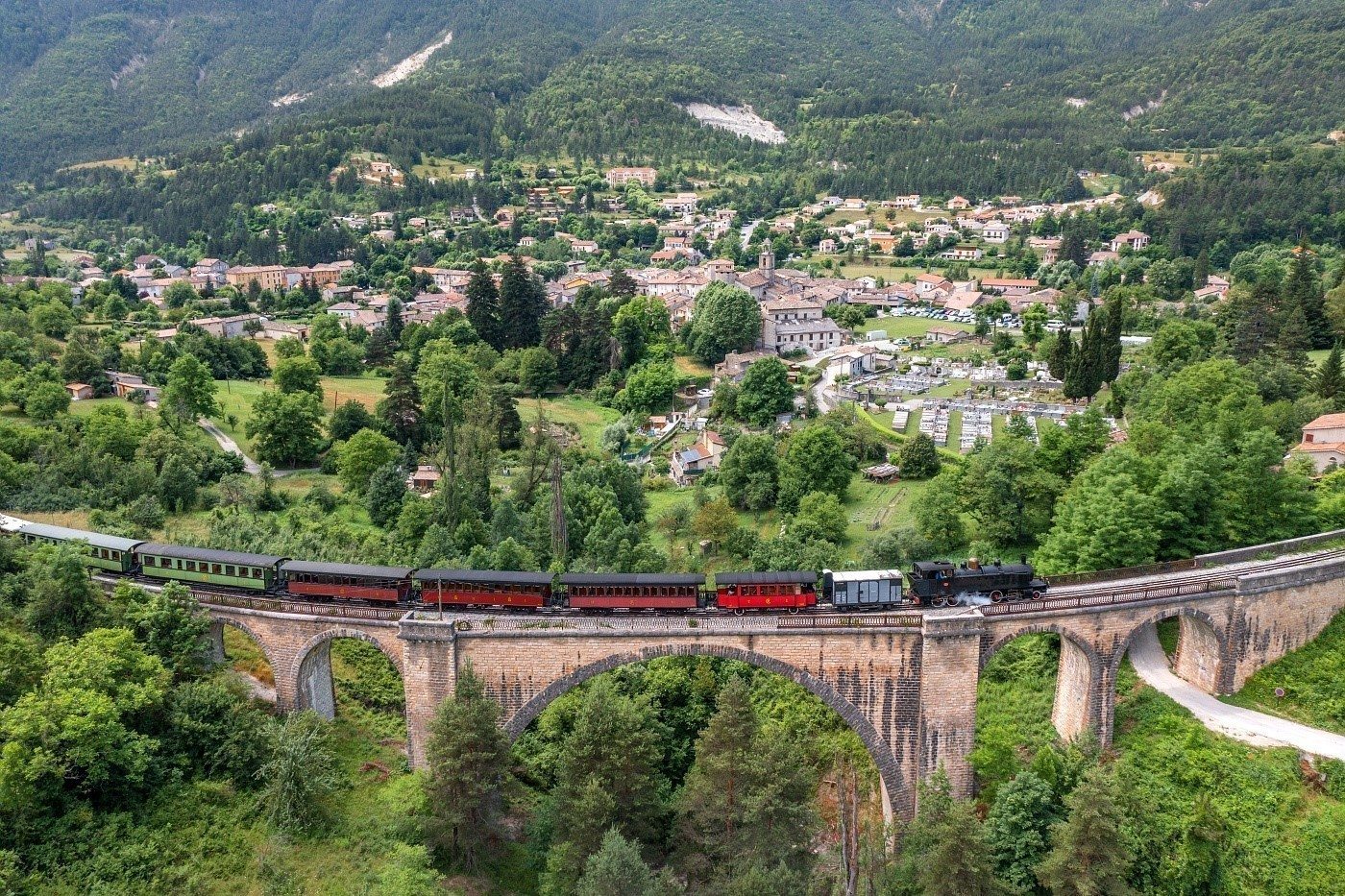 Train des pignes historique à vapeur